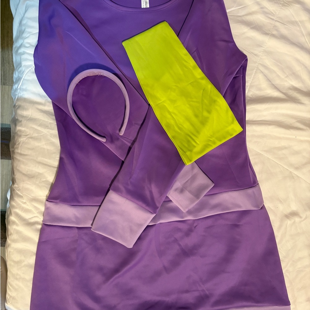 Daphne FULL Halloween Costume - worn once